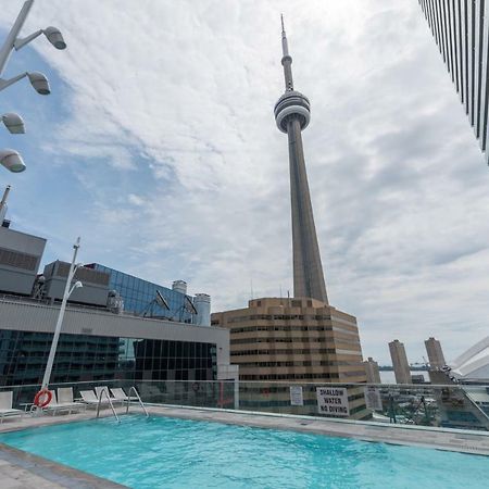 Luxury Condo On Cn Tower Toronto Luaran gambar