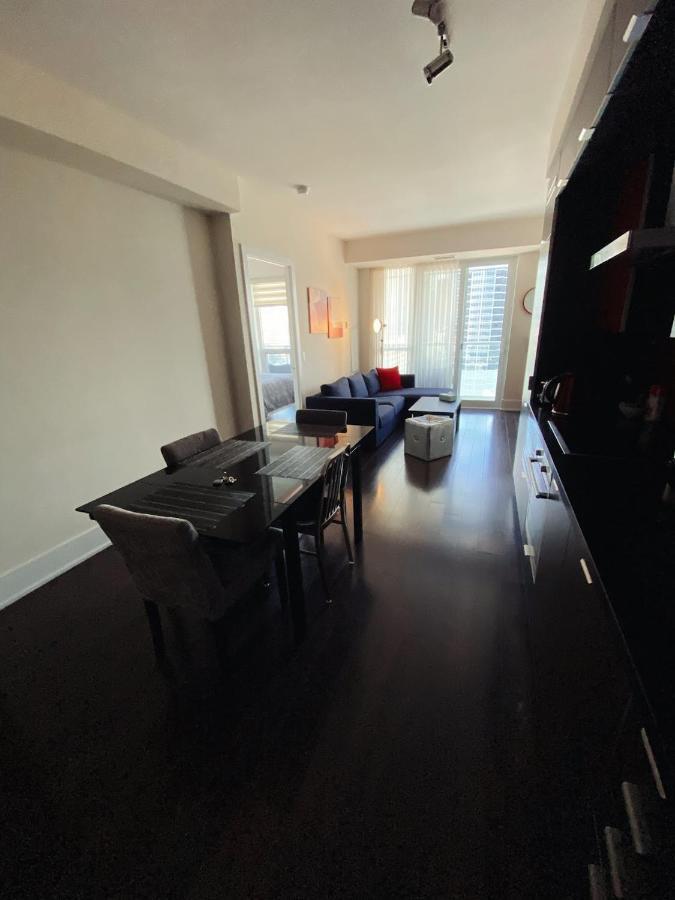 Luxury Condo On Cn Tower Toronto Luaran gambar